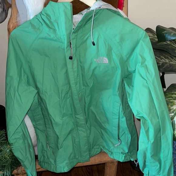 The North Face Green Rain Jacket - Picture 2 of 5